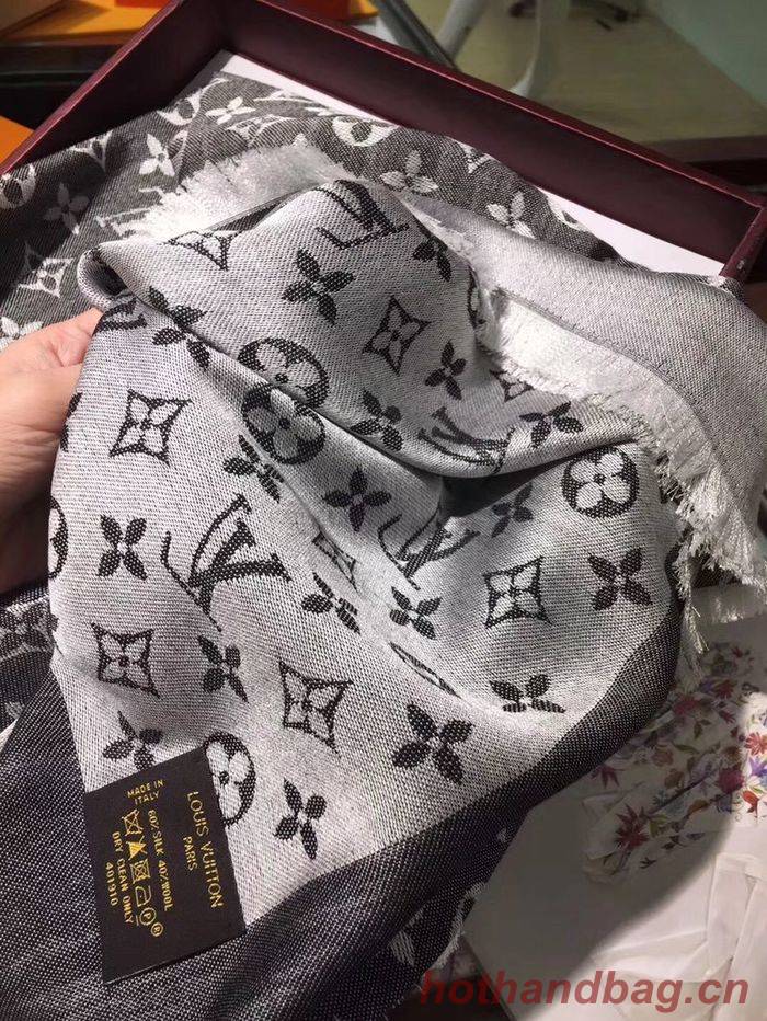 Louis Vuitton Scarf LVS00180